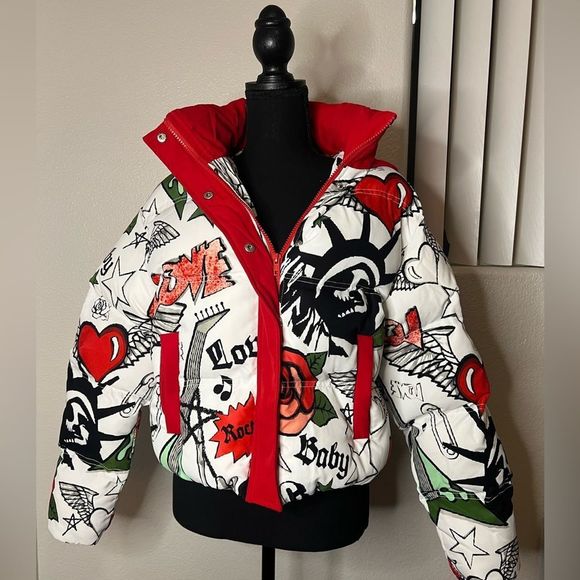 Jackets & Blazers - NWT Stylish Graphic Winter Puffer Jacket